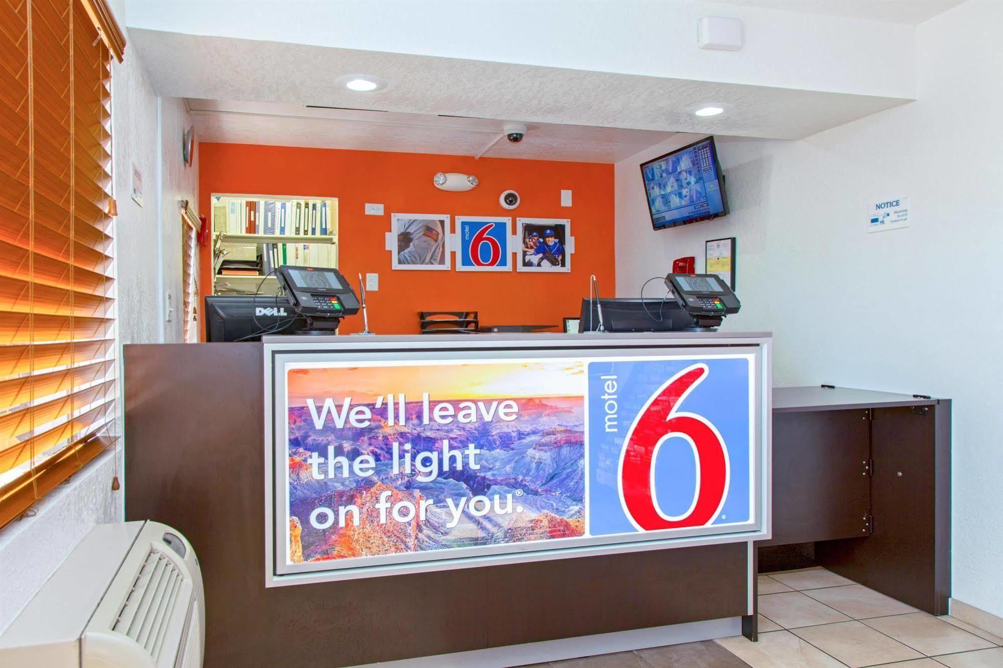 Motel 6-Phoenix, Az - Airport - 24Th Street Esterno foto