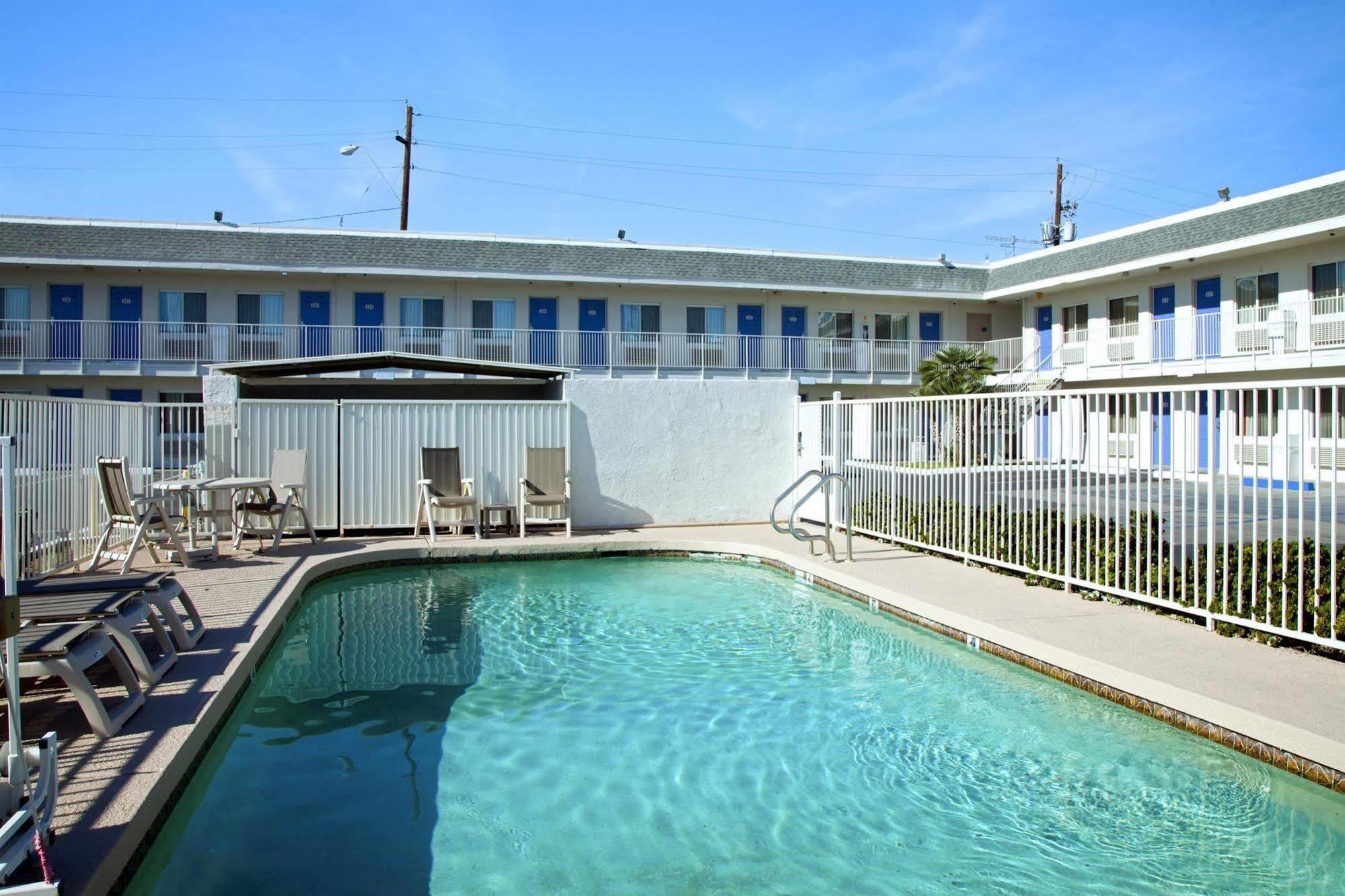 Motel 6-Phoenix, Az - Airport - 24Th Street Esterno foto